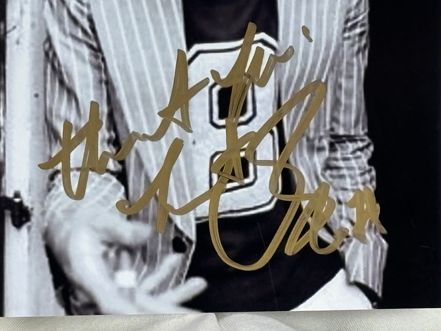 Charlie Watts – The Rolling Stones – Hand-Signed 6x8 Photograph – Gold Ink Autograph – COA Included