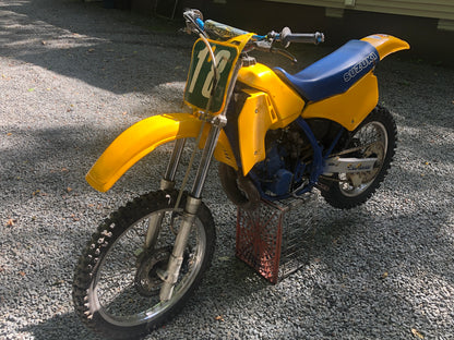 🏁 1987 Suzuki RM250 – Vintage Two-Stroke Motocross Icon
