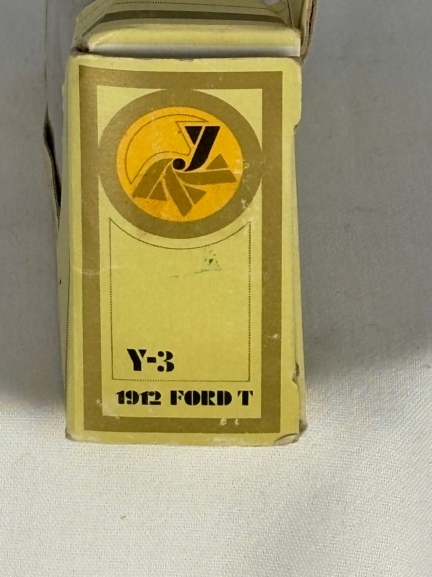 Matchbox Models of Yesteryear Y-3 – 1912 Ford Model T “Carnation” – Boxed