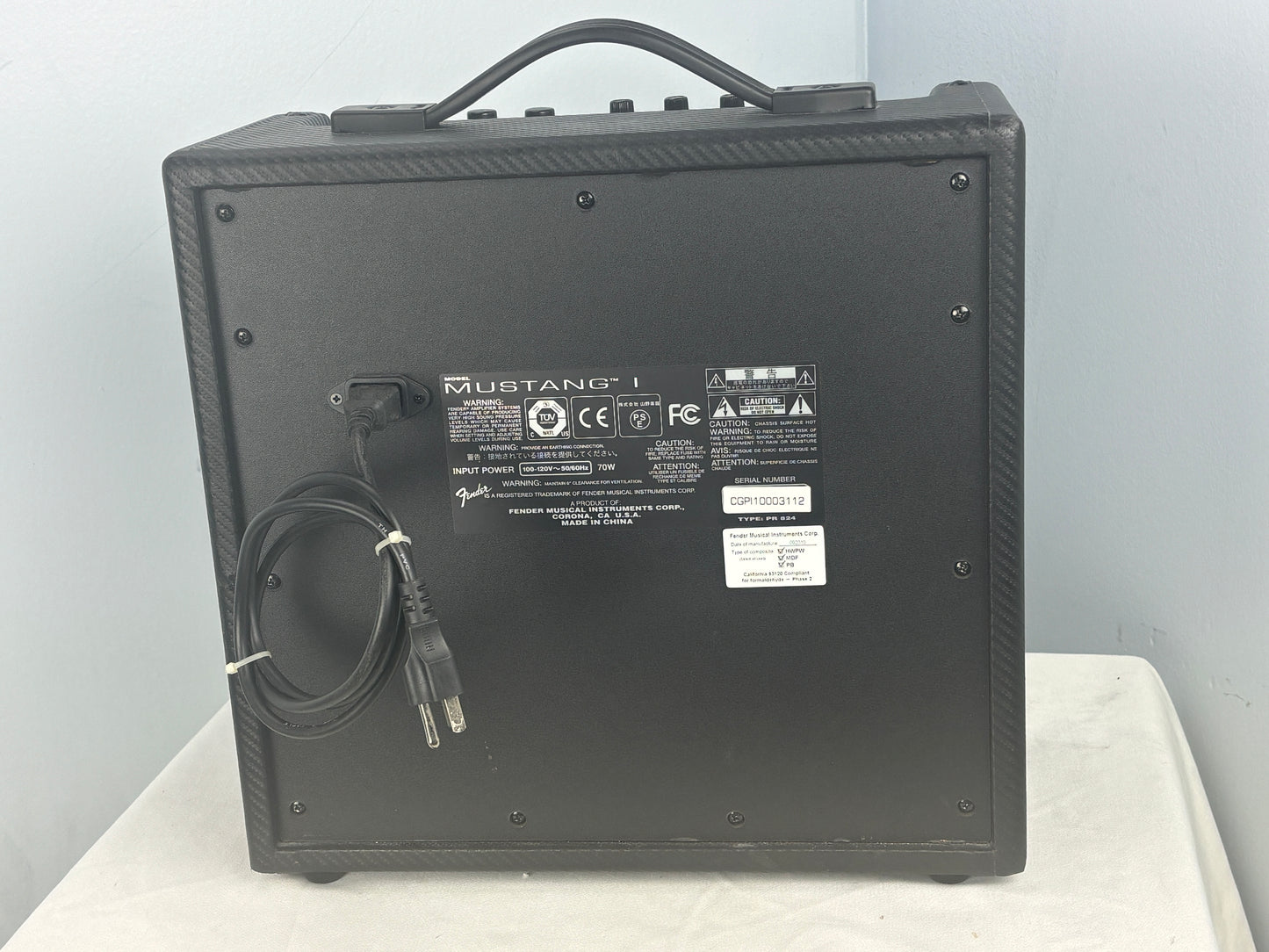 Fender Mustang I Guitar Amplifier – 20W Modeling Combo w/ Effects & USB