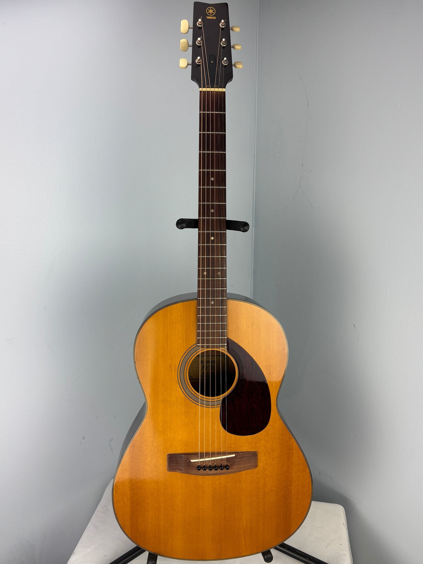 Yamaha Vintage Yamaha FG-75 Acoustic Guitar – 1970s Classic