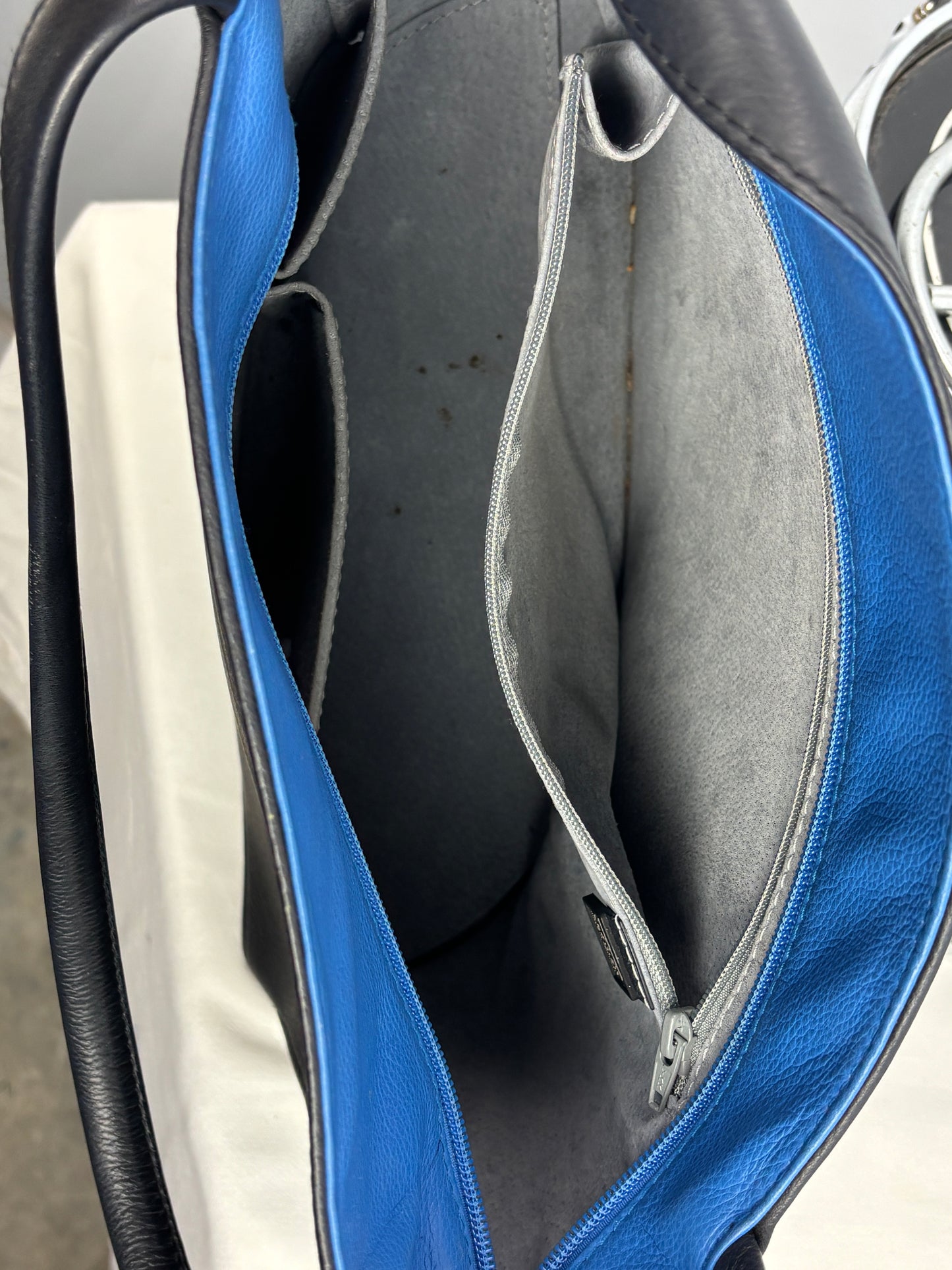 👜 Coach Reversible Leather Tote Bag – Black & Blue – Pebbled Leather