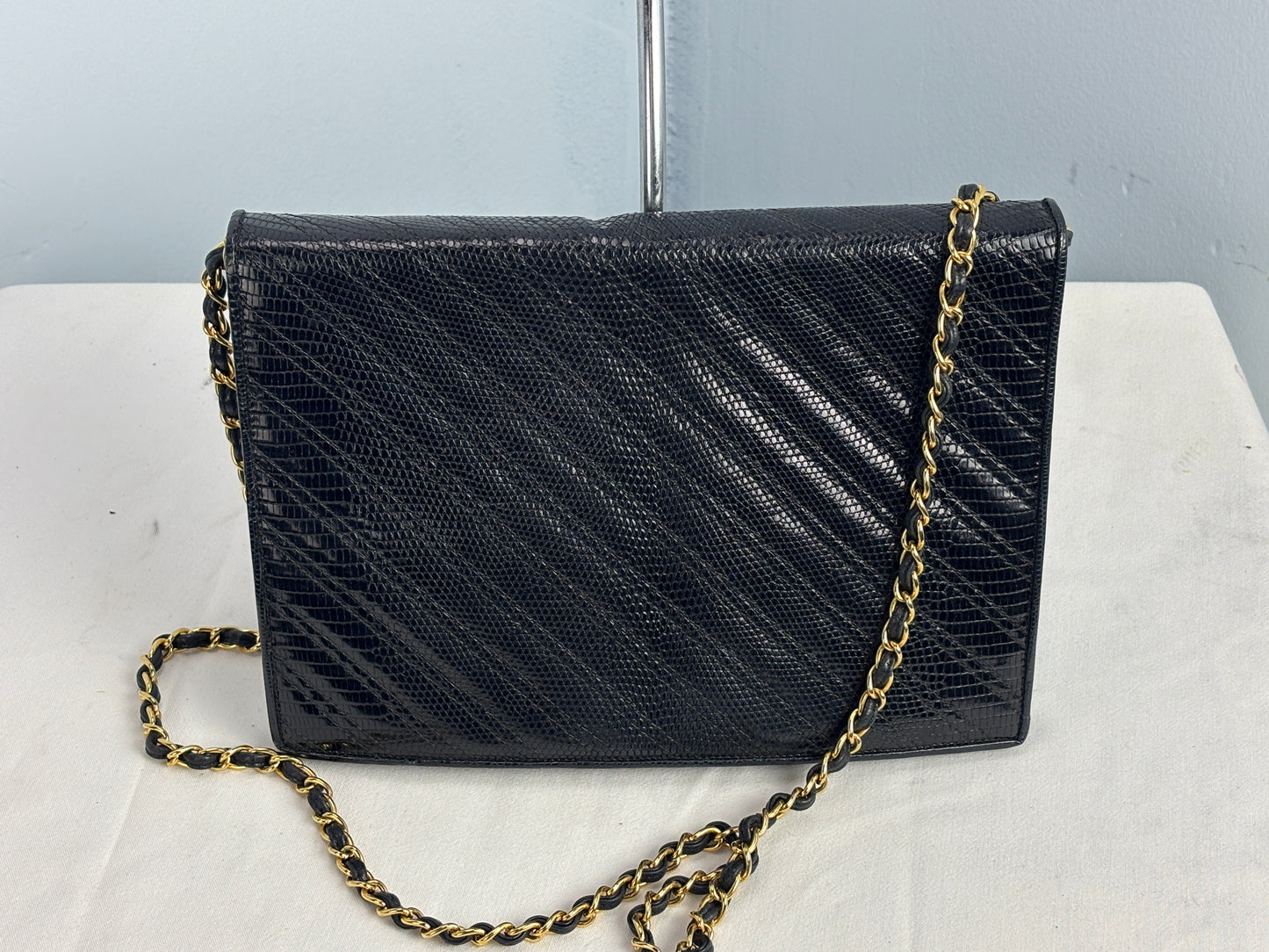 👜 Charles Jourdan Paris Black Embossed Leather Chain Strap Bag – Made in Italy – Vintage Designer