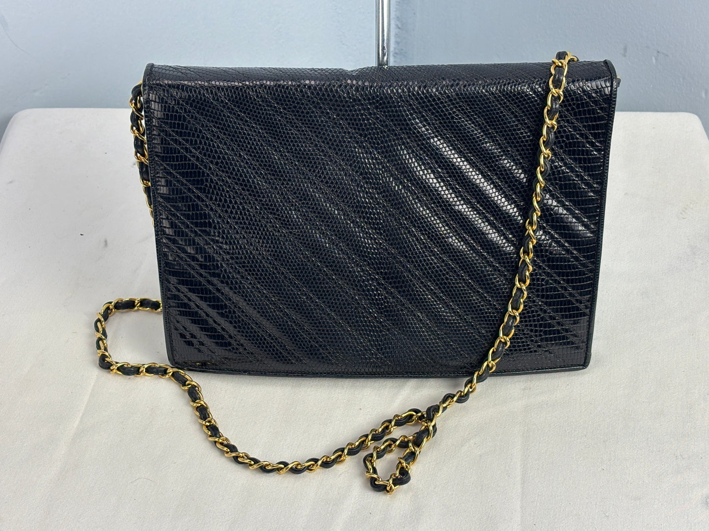 👜 Charles Jourdan Paris Black Embossed Leather Chain Strap Bag – Made in Italy – Vintage Designer