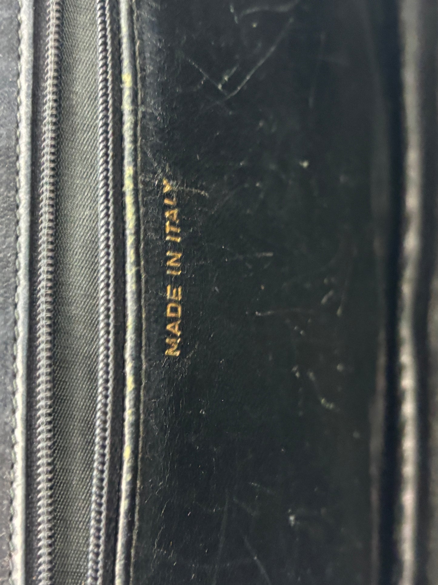 👜 Charles Jourdan Paris Black Embossed Leather Chain Strap Bag – Made in Italy – Vintage Designer
