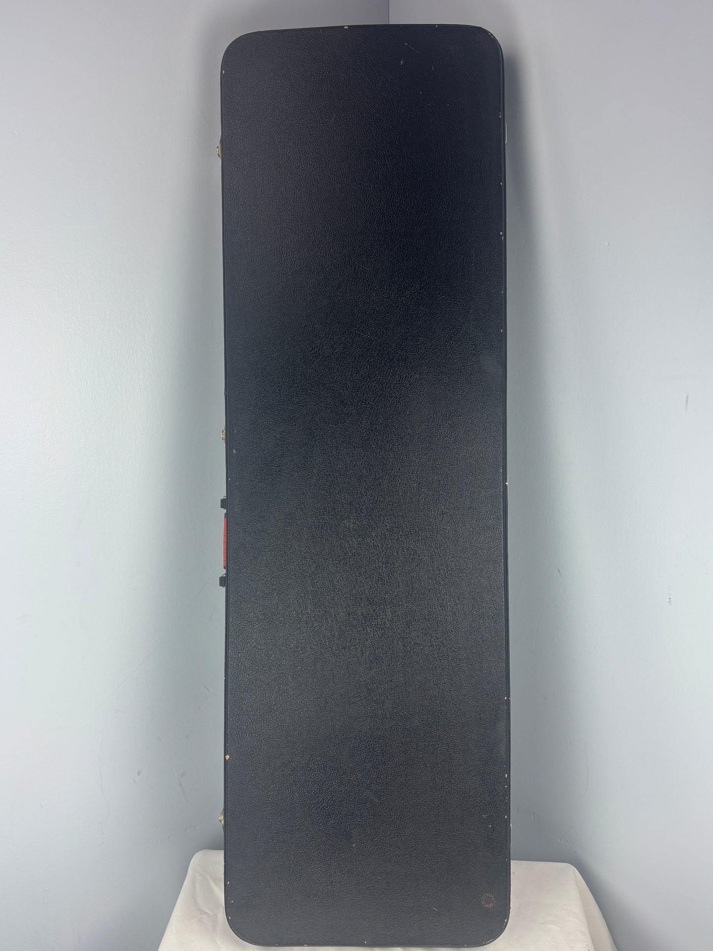 TKL Hard Shell Guitar Case – ES-335 / Gibson Midtown Style – Black w/ Gray Plush Interior