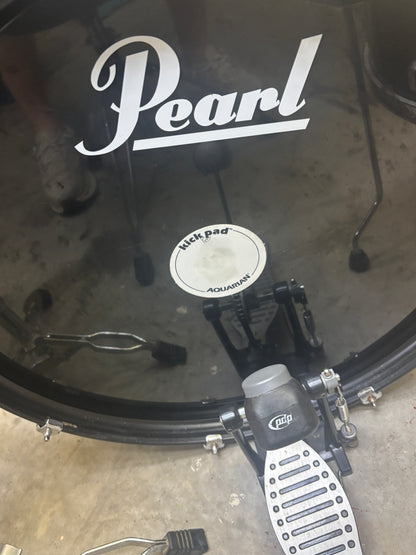 Pearl Forum Series 5-Piece Drum Kit with Hardware, Zildjian ZBT Cymbal, PDP Pedal & Throne