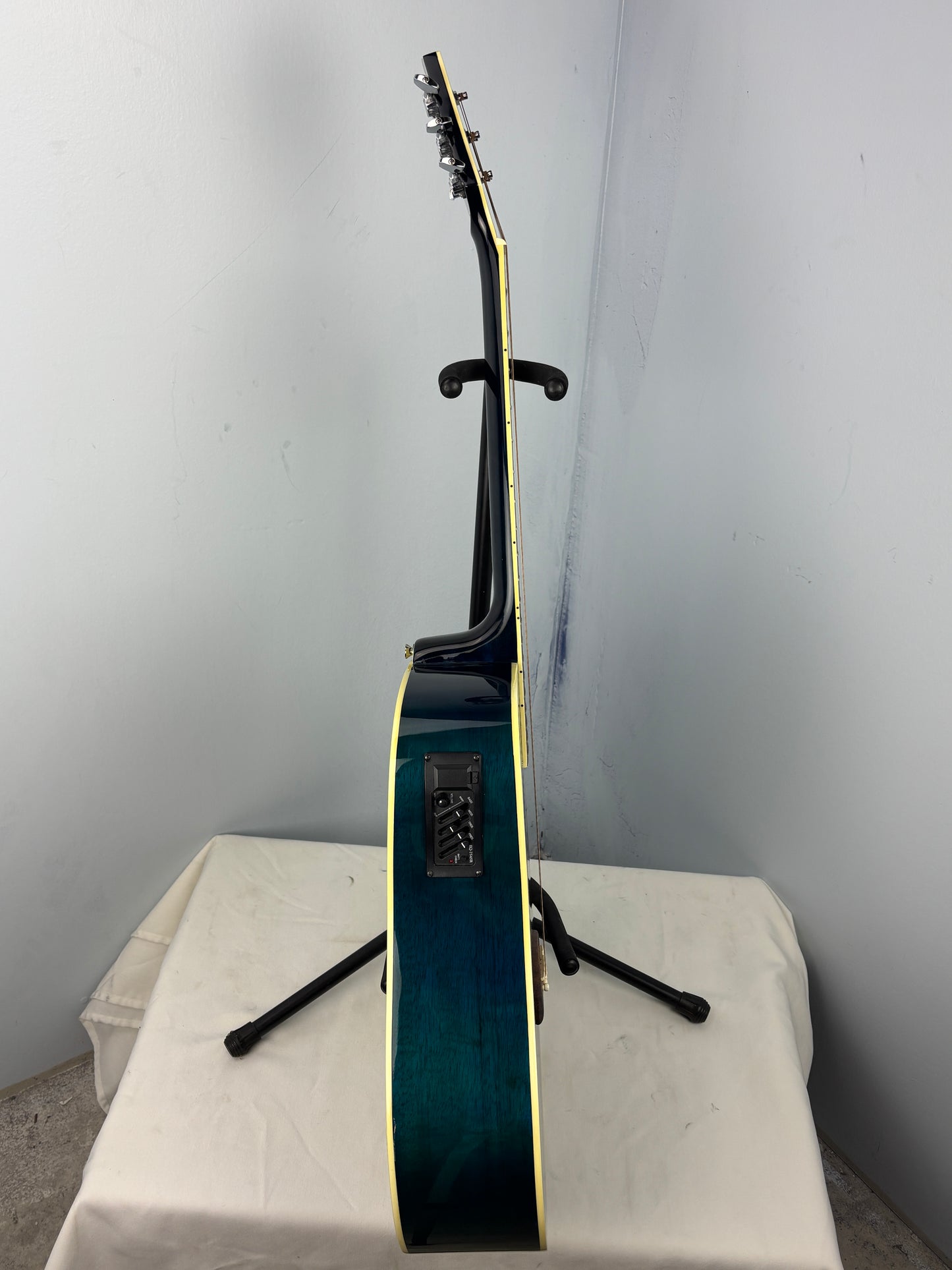 Kona Acoustic-Electric Cutaway Guitar – Transparent Blue – Built-In Tuner & EQ