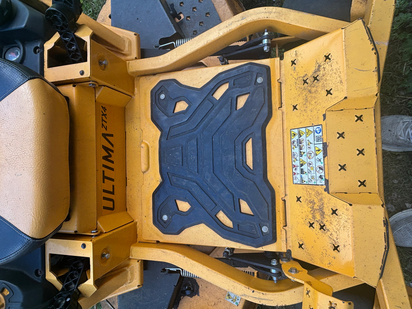 Cub Cadet Ultima ZTX4 60" Zero-Turn Mower – 24 HP Kohler Engine