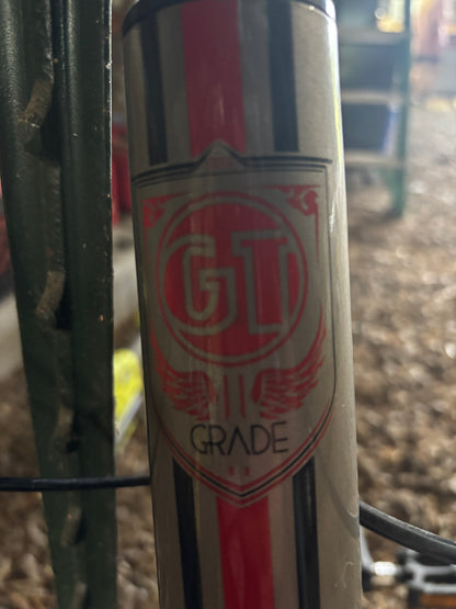 GT Grade II Gravel / Adventure Bike – Aluminum Frame, Carbon Fork, Disc Brakes