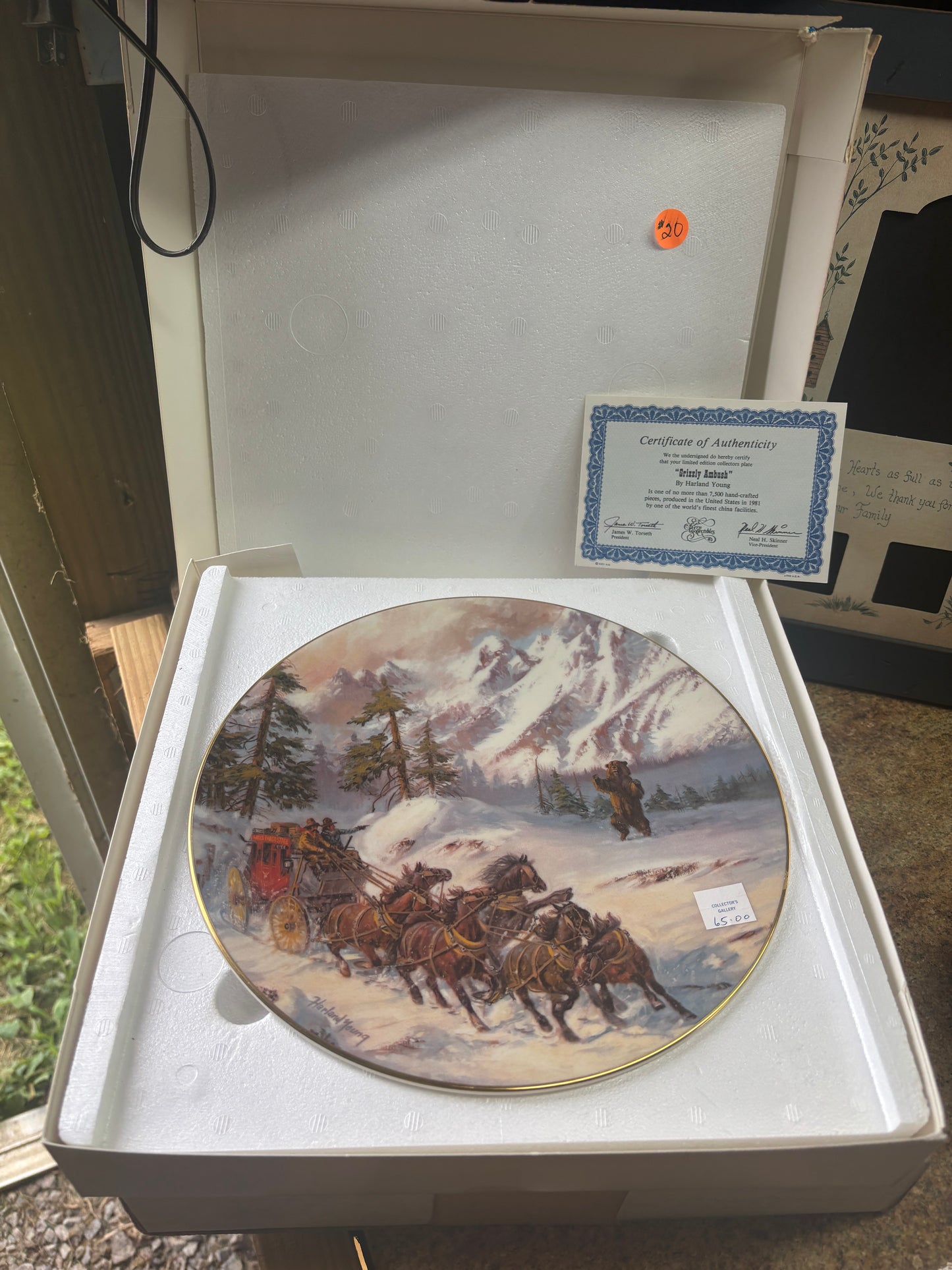 Harland Young "Grizzly Ambush" Limited Edition Collector Plate (1981) – Box & CO