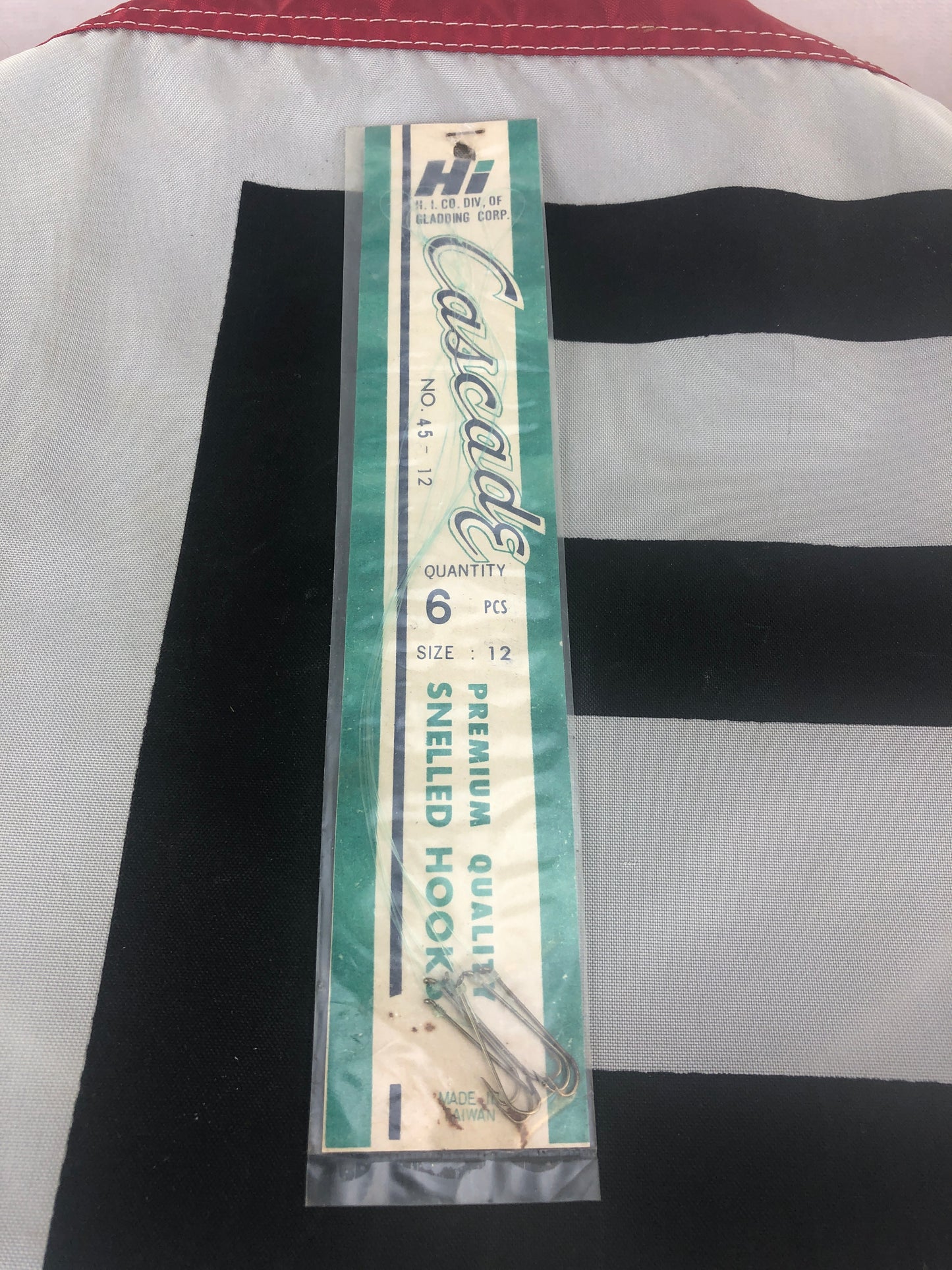 Massive Bulk Lot – 1,758 Snelled Fish Hooks – 293 Factory-Sealed Packs – $300 DEAL